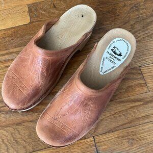 HANDMADE Wooden Clogs - French - Size 40 EU/ 9.5W US - engraved leather
